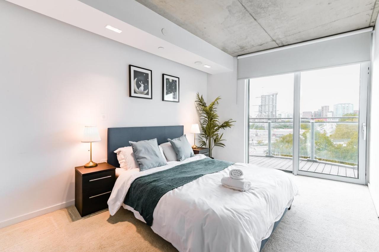 Khayat Homes - The Curve - One Bed London Exterior photo